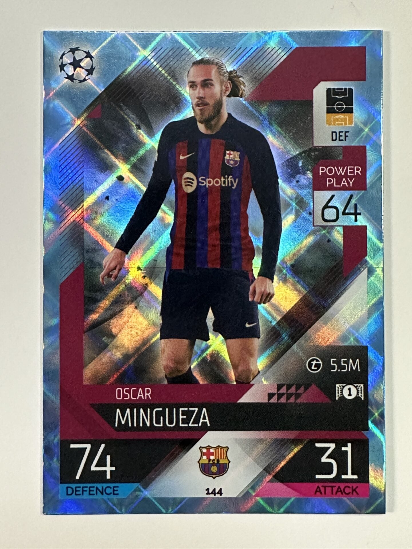 144 Óscar Mingueza Base Crystal Foil Parallel (Barcelona) Topps Match Attax 2022:2023 Card