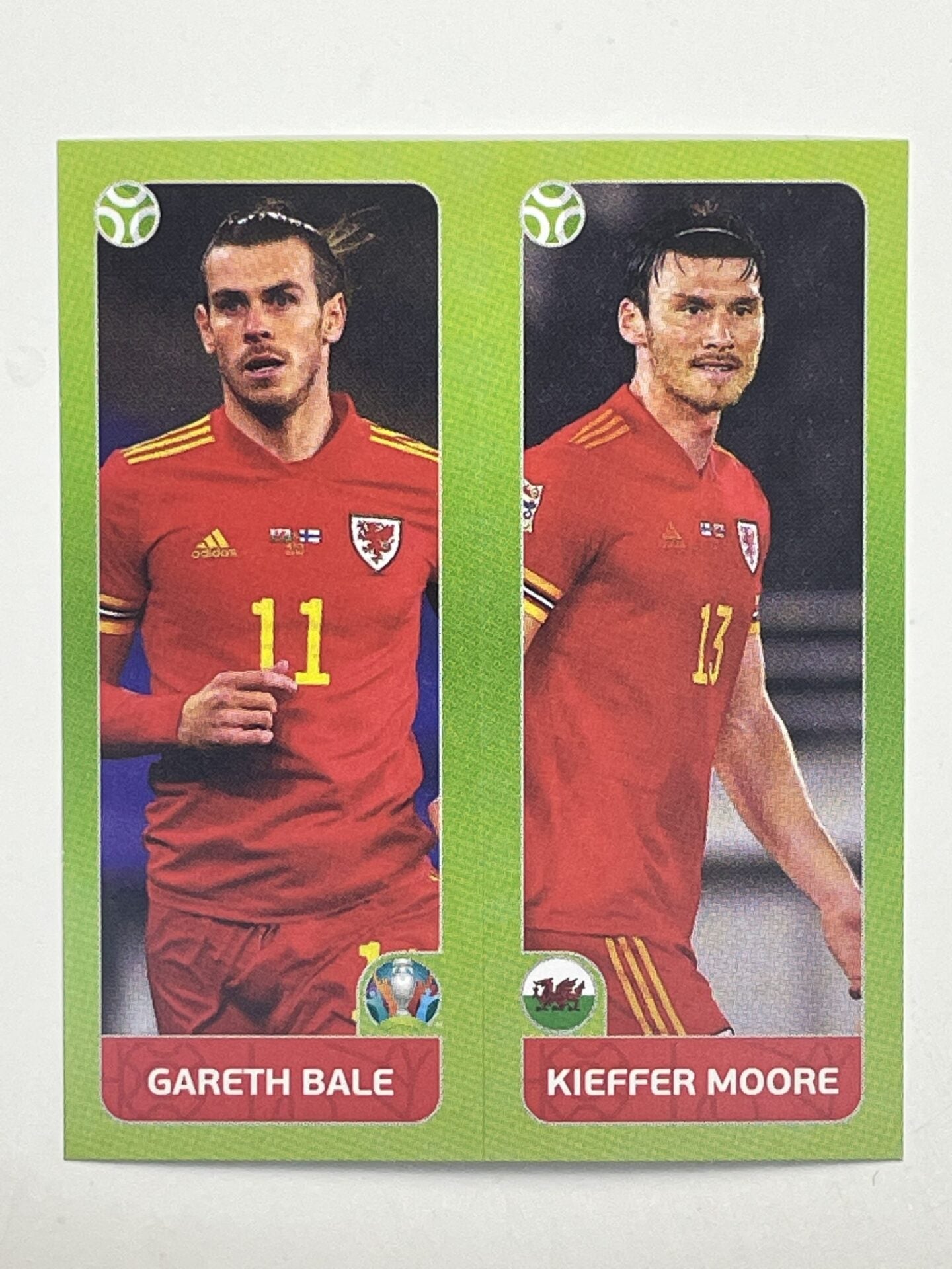 97a:b. Gareth Bale & Kieffer Moore (Wales) – Euro 2020 Stickers