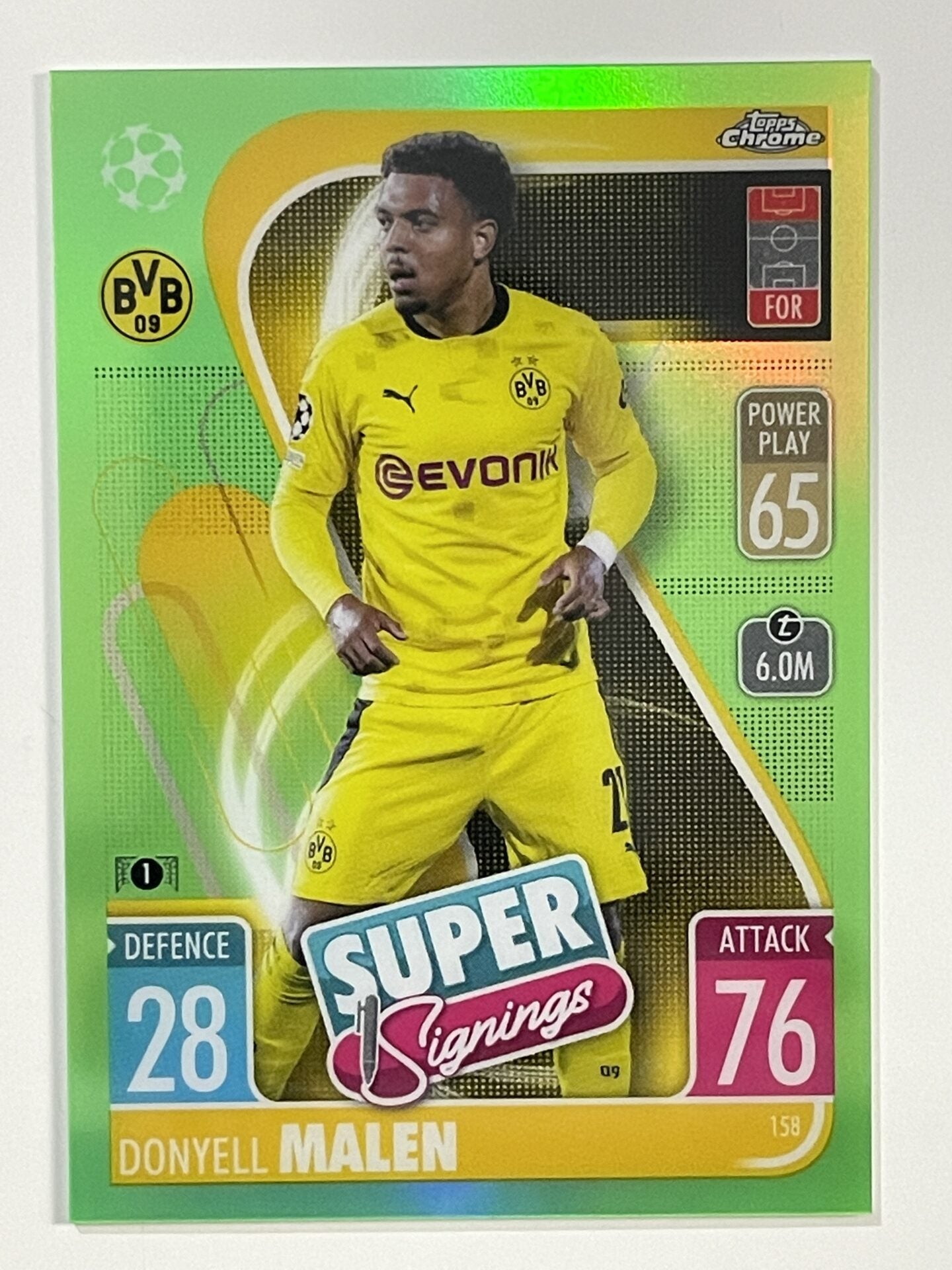 Donyell Malen Neon Green Topps Match Attax Chrome 2021 2022