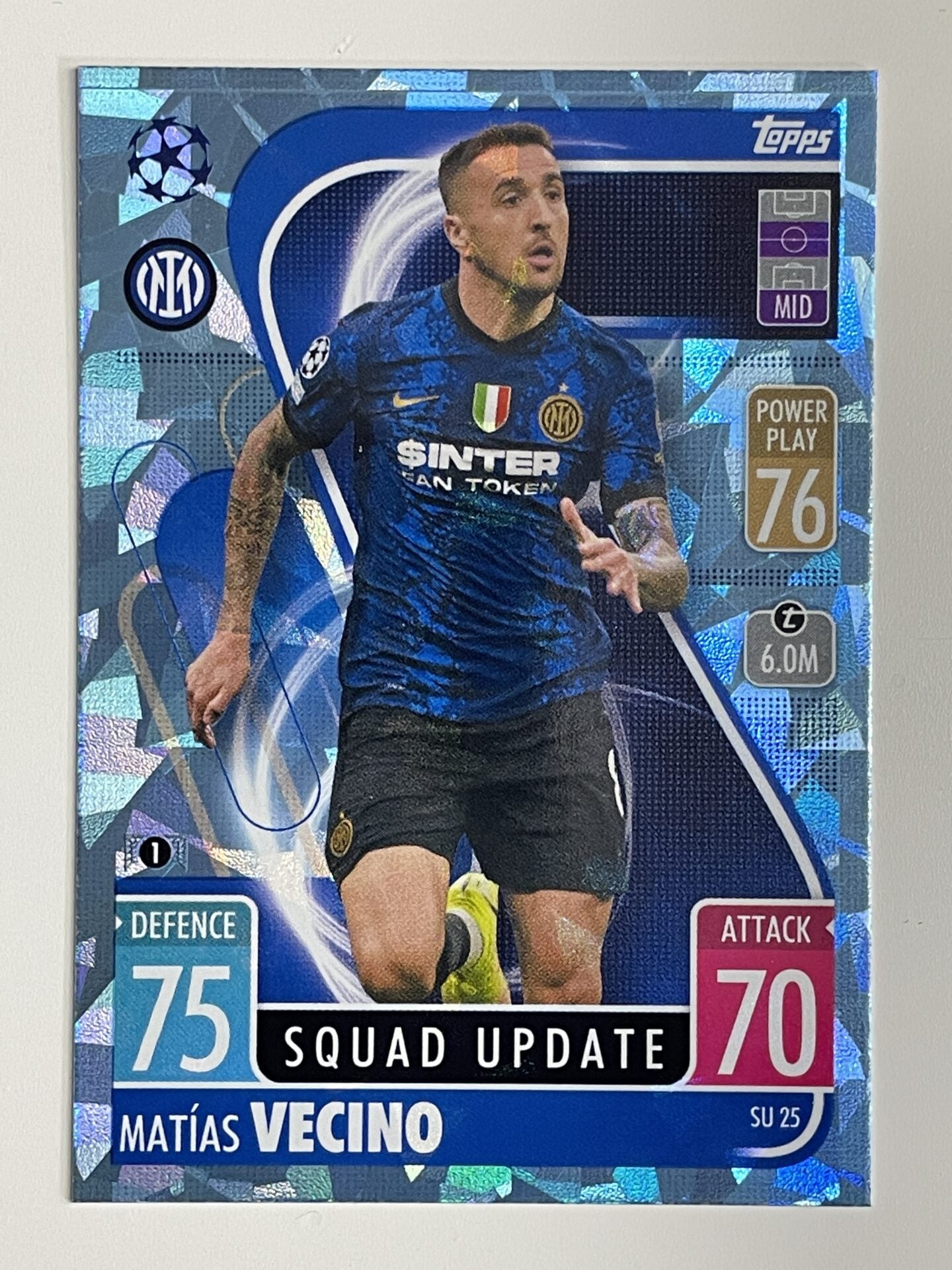 Matias Vecino Inter Milan Base Crystal Foil Parallel Topps Match Attax Extra 2021:22 Champions League Card