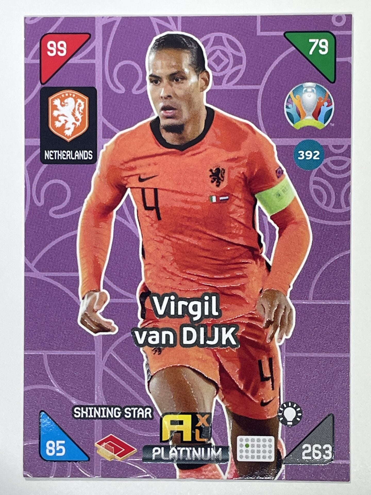 Virgil Van Dijk Shining Stars (Netherlands) Football Card – Euro 2020 Adrenalyn XL