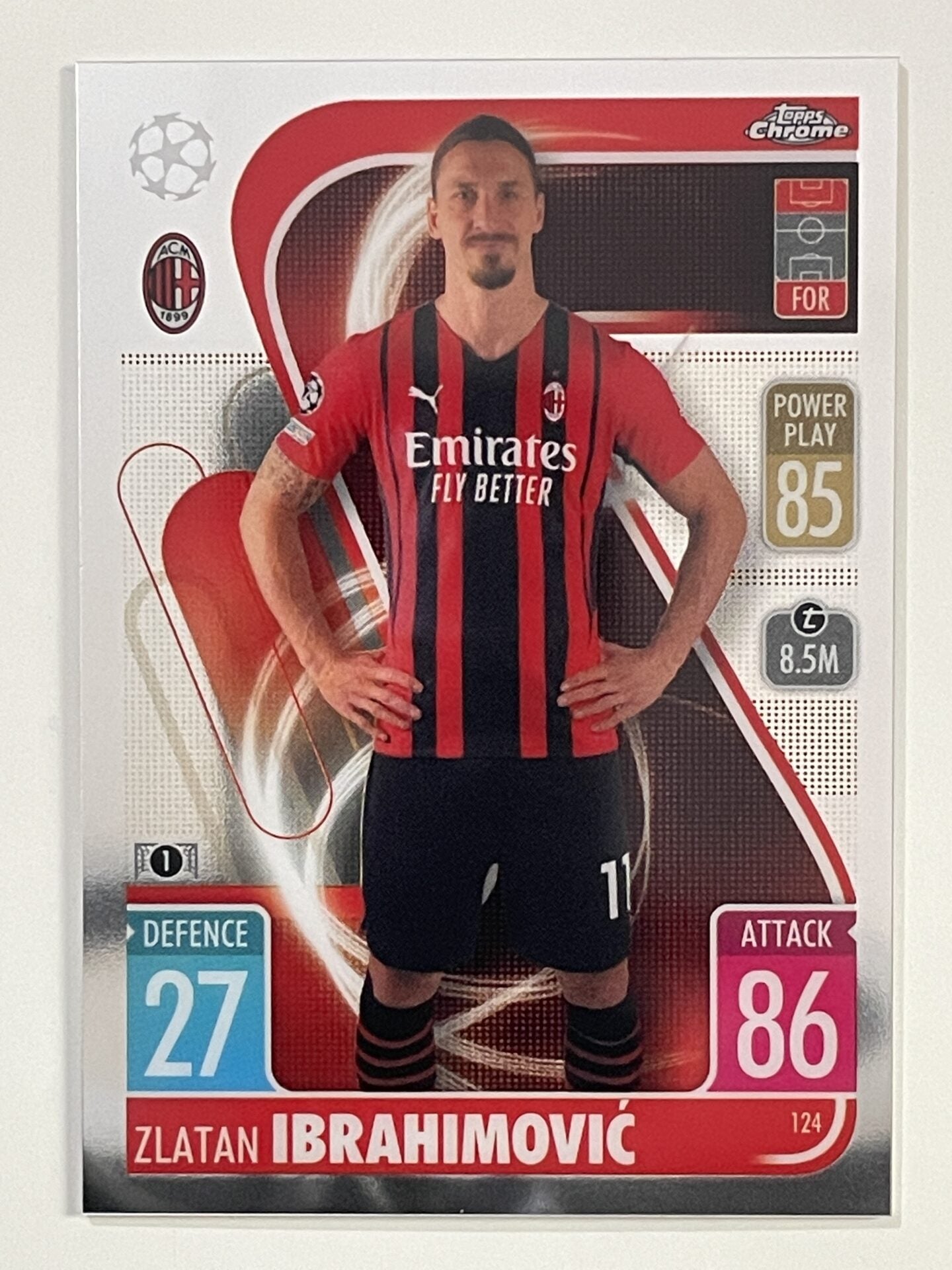 124 Zlatan Ibrahimović Base Topps Match Attax Chrome 2021/22 Card
