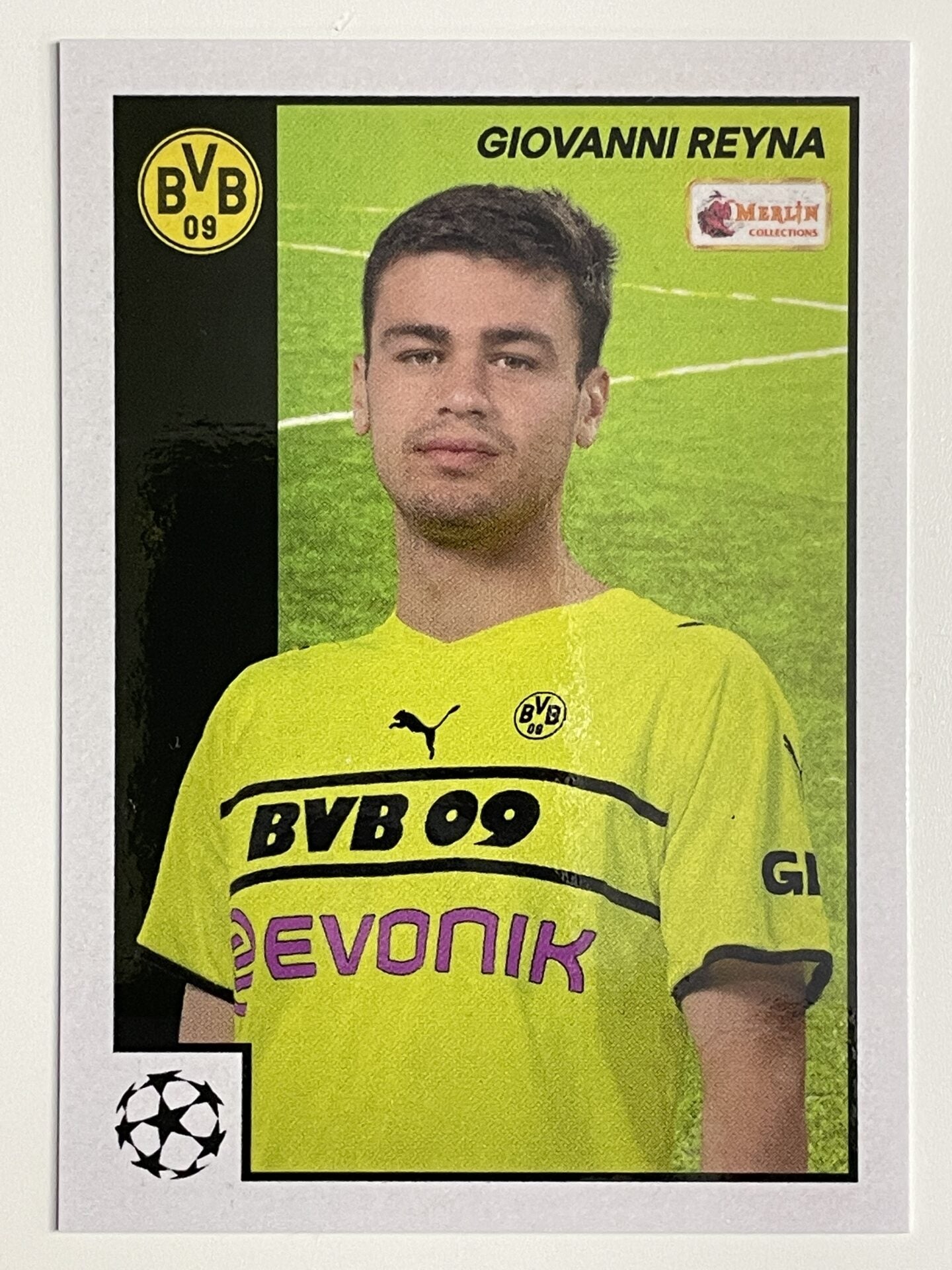 Giovanni Reyna Borussia Dortmund Base Topps Merlin Heritage 97 UEFA Champions League Card