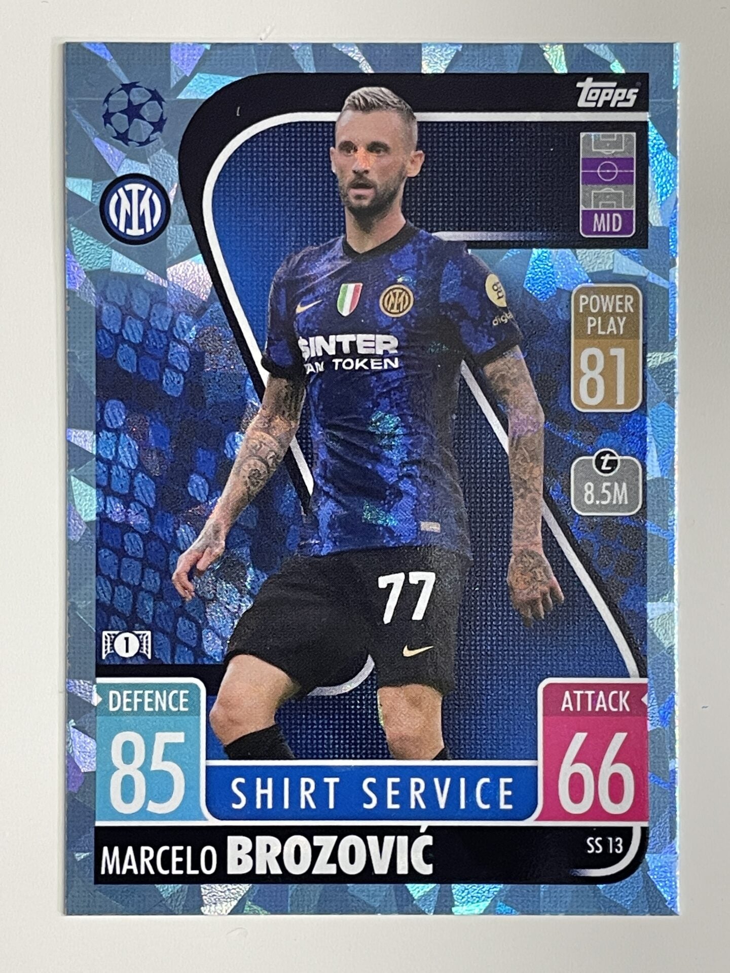 Marcelo Brozovic Inter Milan Base Crystal Foil Parallel Topps Match Attax Extra 2021:22 Champions League Card