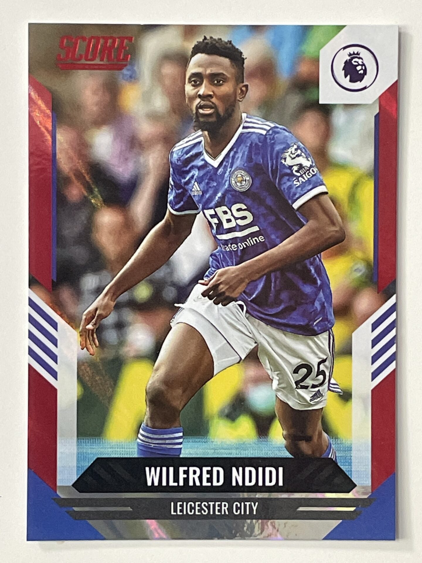 Wilfred Ndidi Leicester City Base Red Lava Parallel Panini Premier League Score 2021 2022