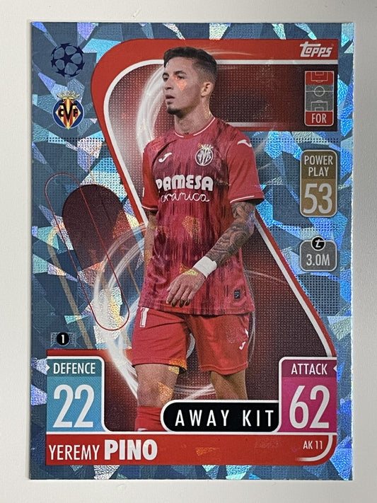 Yeremy Pino Villarreal Away Kit Crystal Foil Parallel Topps Match Attax Extra 2021:22 Champions League Card